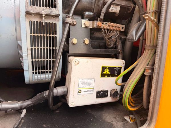 2017 SDMO 110 KVA GENERATOR GENSET ....843T 385241048