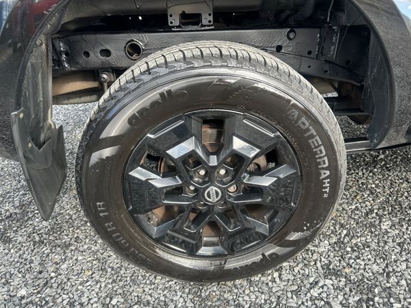NISSAN NAVARA 2.3D AUTO N-GUARD NO VAT VRT CVRT 385289005