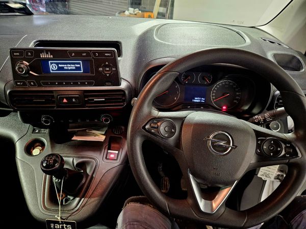 Opel Combo 2021 385291061