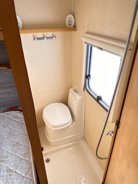 ✨STUNNING BAILEY PAGEANT 4  BERTH FIXED BED ✨ 385299234