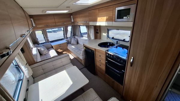 Elddis Avante 6 berth caravan 385210141