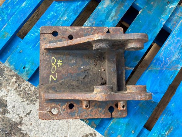 30mm QUICK HITCH HAMMER CRADLE ........001. 385224712