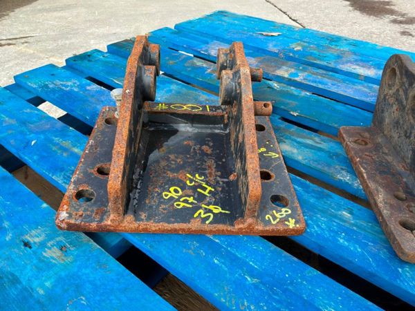 30mm QUICK HITCH HAMMER CRADLE ........001. 385224721