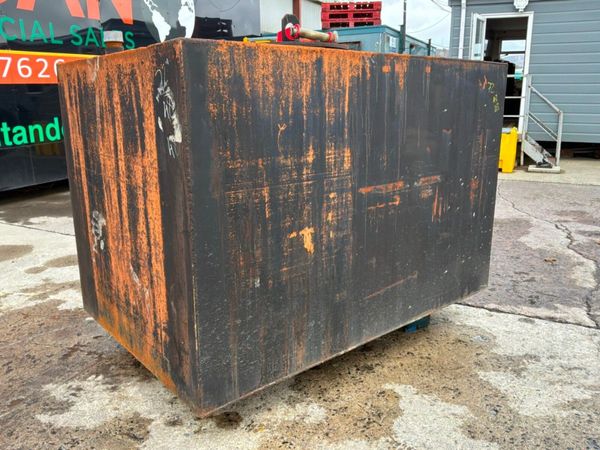 2700lts DIESEL FUEL STORAGE TANK........129 385312840