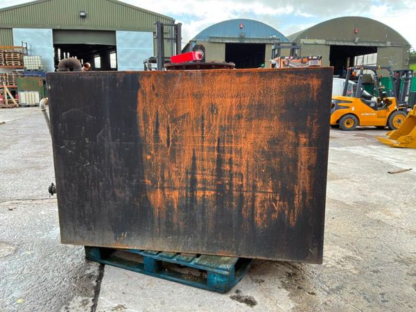 2700lts DIESEL FUEL STORAGE TANK........129 385312834