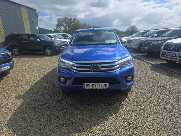 Toyota Hilux 2.4 D4D Invincible 385334092
