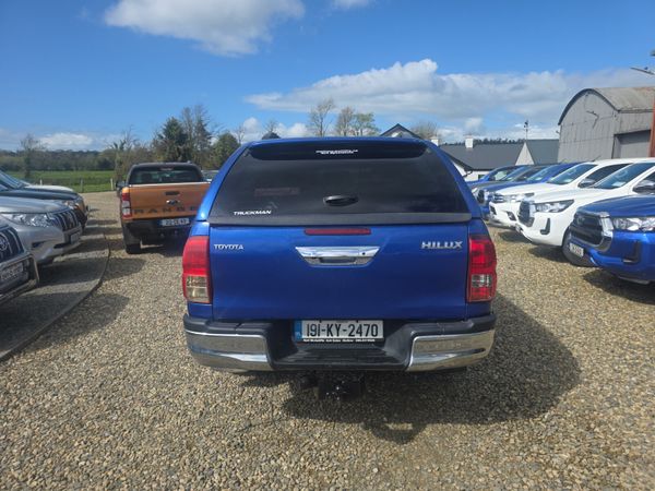 Toyota Hilux 2.4 D4D Invincible 385334121