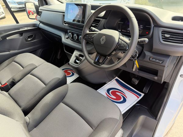 2025 RENAUT TRAFIC AUTO 9 SEATER 385449644