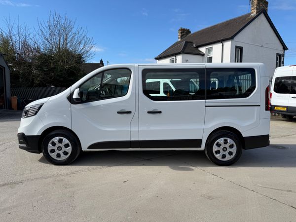 2025 RENAUT TRAFIC AUTO 9 SEATER 385449651