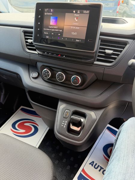 2025 RENAUT TRAFIC AUTO 9 SEATER 385449681