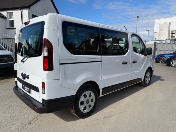 2025 RENAUT TRAFIC AUTO 9 SEATER 385449627