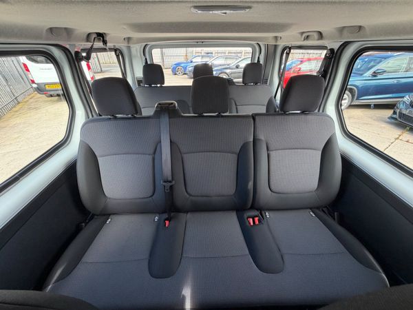 2025 RENAUT TRAFIC AUTO 9 SEATER 385449700