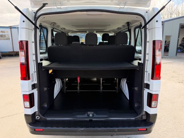 2025 RENAUT TRAFIC AUTO 9 SEATER 385449718