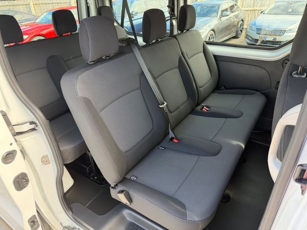 2025 RENAUT TRAFIC AUTO 9 SEATER 385449720