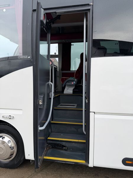 2019 MERCEDES PLAXTON CHEETAH 34 SEATER 385452005