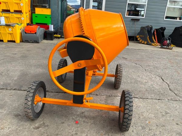 UNUSED DIESEL CEMENT MIXER......4 BAG.....1630. 385459503