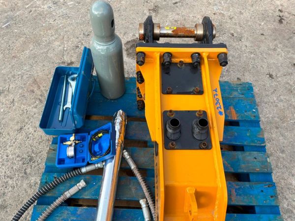KBKC680 BREAKER / HAMMER....45mm Pins...2307d. 385545292