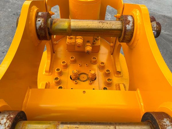 UNUSED HYDRAULIC ROTATING GRAB...45mm...2224d 385545321