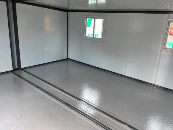 6.5mts x 6.3mts EXPANDING GARDEN CABIN......609 385567904