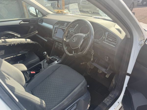 2018 Volkswagen Tiguan 2.0 Diesel For Breaking! 385648220