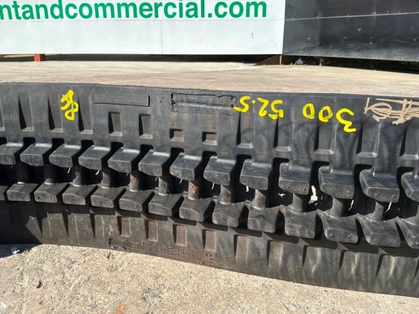 UNUSED 300 x 52.5 x 84 RUBBER TRACKS.......1797. 385648315