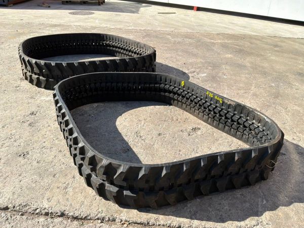 UNUSED 300 x 52.5 x 84 RUBBER TRACKS.......1797. 385648318