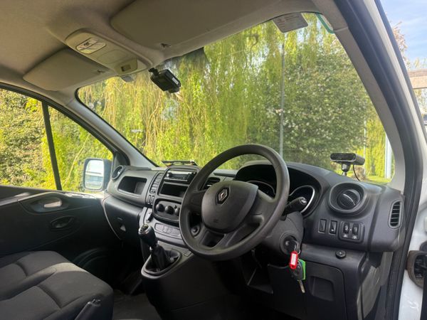 Renault Trafic 2021 CVRT INCLUDES VAT 385665533
