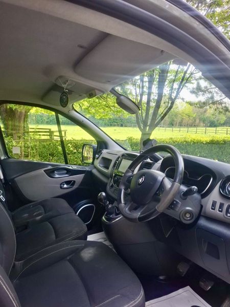 Renault Trafic Buisiness Editon 2018 DOE 4/27 385666876