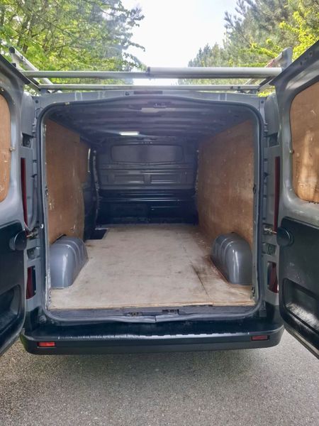 Renault Trafic Buisiness Editon 2018 DOE 4/27 385666877