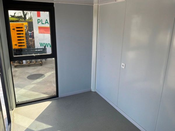 UNUSED 13ft x 7ft GARDEN ROOM / HOME OFFICE...941 385678404