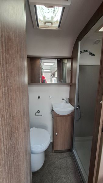 Bailey Phoenix 4 Berth Caravan 385633091