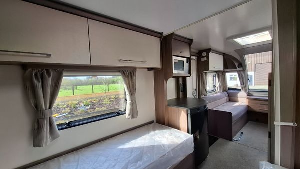 Bailey Phoenix 4 Berth Caravan 385633093
