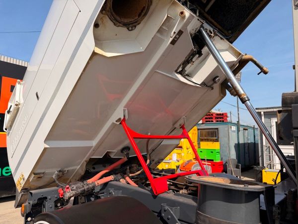 2018 IVECO JOHNSTON ROAD SWEEPER 79,000 mile 385752921