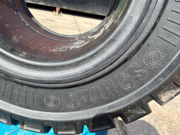 UNUSED 27 x 10-12 SOLID FORKLIFT TYRES......390d. 385765745