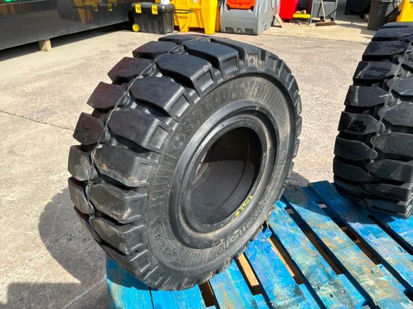 UNUSED 27 x 10-12 SOLID FORKLIFT TYRES......390d. 385765747