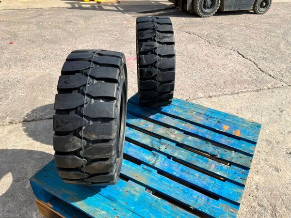 UNUSED 27 x 10-12 SOLID FORKLIFT TYRES......390d. 385765748