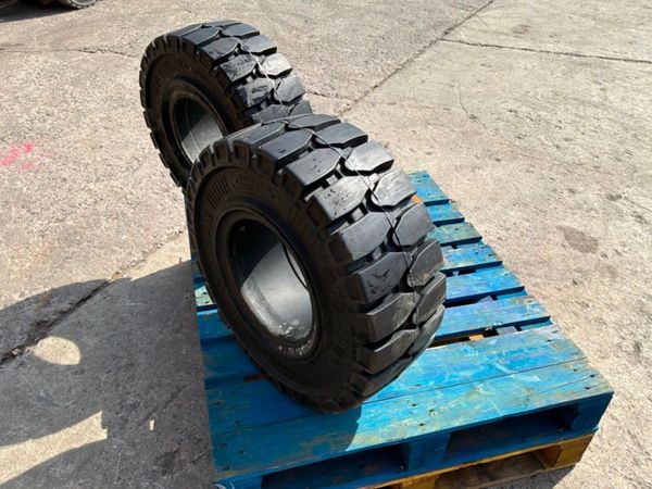 UNUSED 27 x 10-12 SOLID FORKLIFT TYRES......390d. 385765749