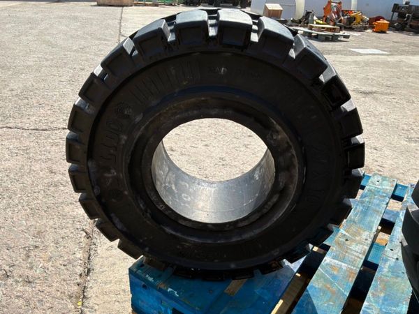 UNUSED 27 x 10-12 SOLID FORKLIFT TYRES......390d. 385765752