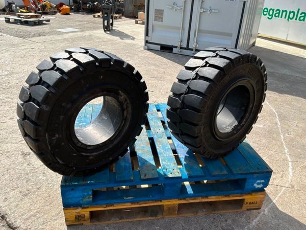 UNUSED 27 x 10-12 SOLID FORKLIFT TYRES......390d. 385765753