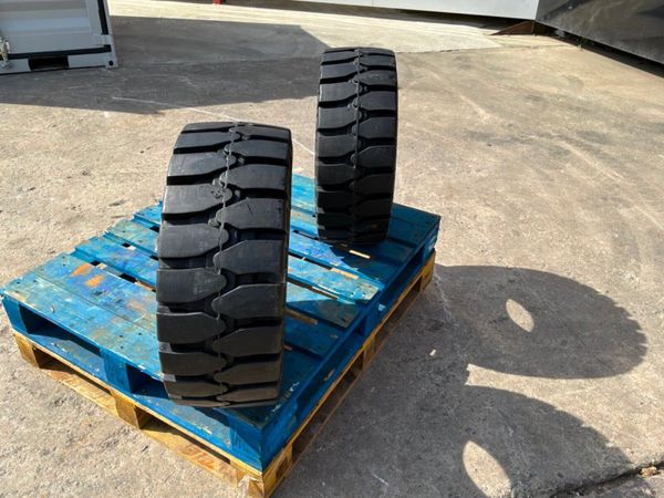UNUSED 27 x 10-12 SOLID FORKLIFT TYRES......390d. 385765755