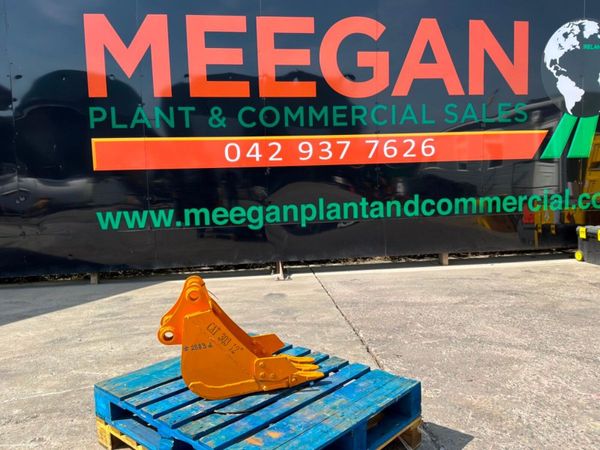 UNUSED 12" DIGGING BUCKET.....45mm PINS...2583d 385765844