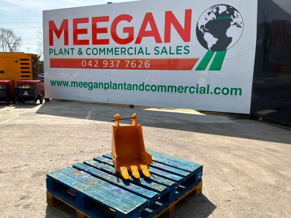 UNUSED 12" DIGGING BUCKET.....45mm PINS...2583d 385765845