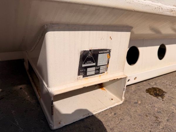 1000 LTR WESTERN BUNDED FUEL BOWSER..1096T 385778626