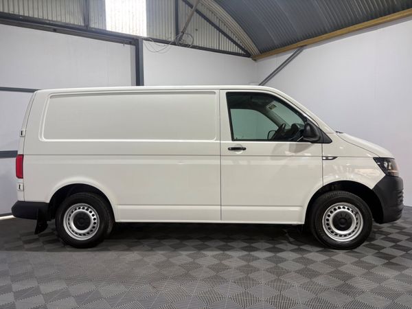 2018 Volkswagen Transporter 2.0 TDi 385707175