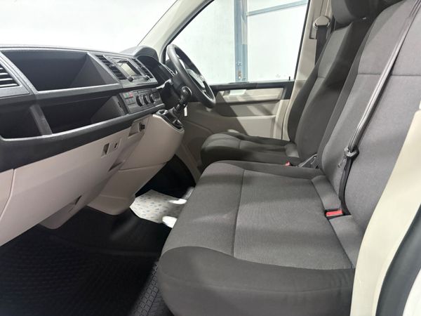 2018 Volkswagen Transporter 2.0 TDi 385707219
