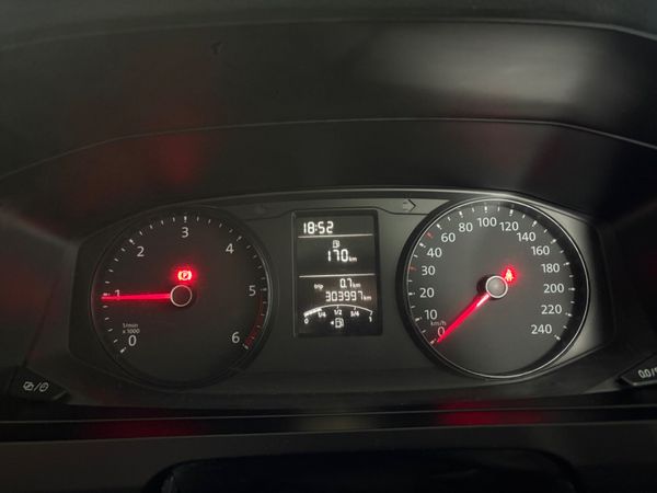 2018 Volkswagen Transporter 2.0 TDi 385707233