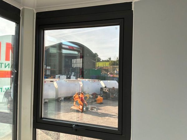 UNUSED 13ft x 7ft GARDEN ROOM.........REPAIRS. 385732441