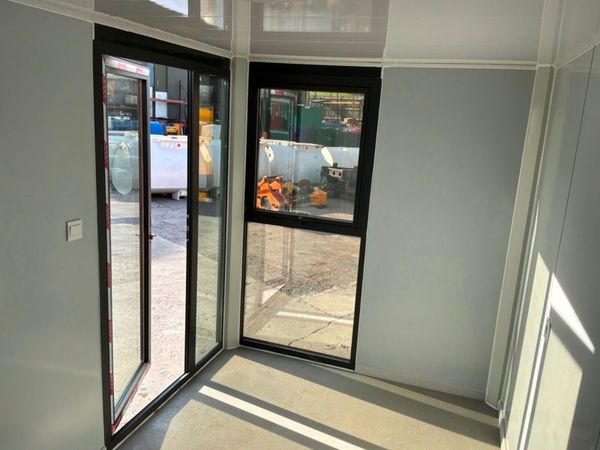 UNUSED 13ft x 7ft GARDEN ROOM.........REPAIRS. 385732442