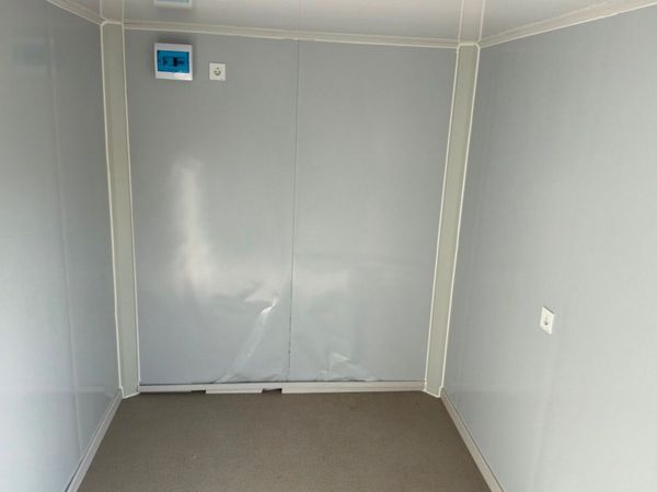UNUSED 13ft x 7ft GARDEN ROOM.........REPAIRS. 385732450