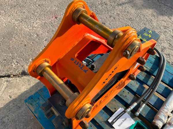 HYDRAULIC hammer BREAKER..45mm Pins....2332d. 385732410